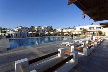 Sharm Club Beach Resort