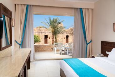 استراحتگاه Utopia Beach Club