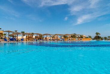 منتجع Utopia Beach Club