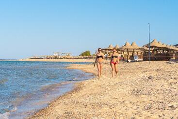 استراحتگاه Utopia Beach Club
