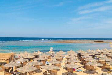 استراحتگاه Utopia Beach Club