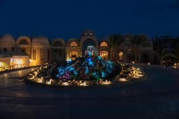 استراحتگاه Utopia Beach Club