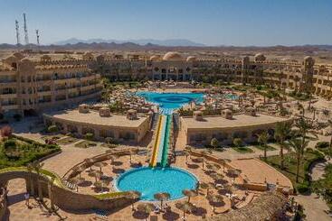 استراحتگاه Utopia Beach Club