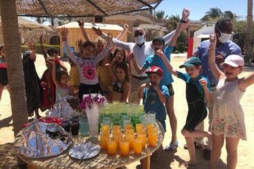 منتجع Utopia Beach Club