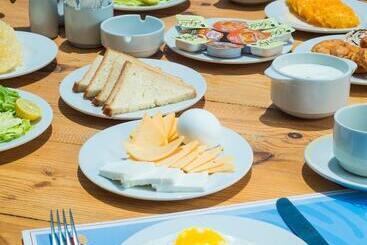 استراحتگاه Utopia Beach Club