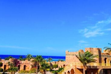 استراحتگاه Utopia Beach Club