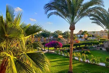 استراحتگاه Utopia Beach Club