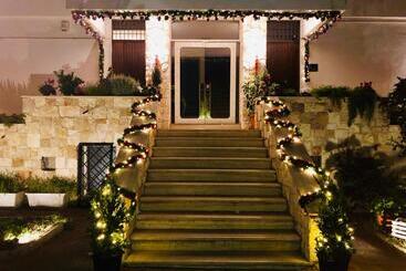تختخواب و صبحانه Dream & Relax Villa Fiore