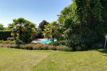 تختخواب و صبحانه Villa Magnolia Garda Lake