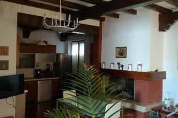 تختخواب و صبحانه Villa Magnolia Garda Lake