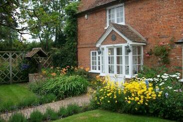 Bed and Breakfast Vine Cottage