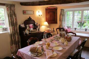 Bed and Breakfast Vine Cottage