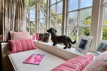 Bed and Breakfast Vine Cottage