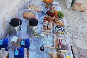 تختخواب و صبحانه Dimora San Quirico   Rooms & Food