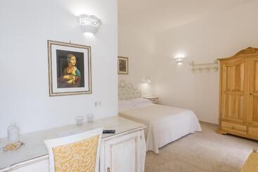 تختخواب و صبحانه Dimora San Quirico   Rooms & Food