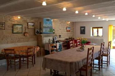 تختخواب و صبحانه La Ferme Du Grand Faubourg