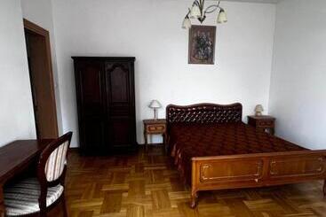 تختخواب و صبحانه Spacious Rooms In Peaceful Jelgava Area