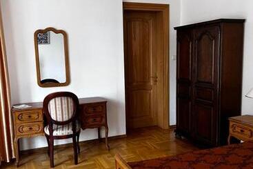 تختخواب و صبحانه Spacious Rooms In Peaceful Jelgava Area