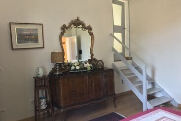 تختخواب و صبحانه Villa Laura