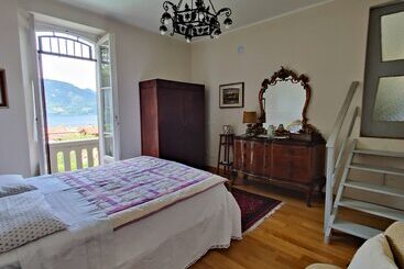 تختخواب و صبحانه Villa Laura