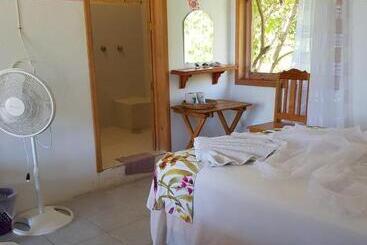 هتل El Eden Bungalows