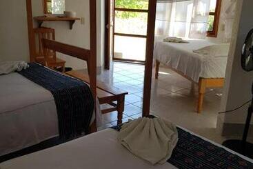 هتل El Eden Bungalows