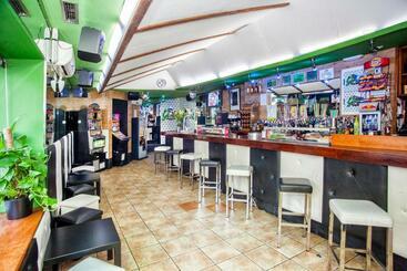 펜션 Hostal Goias