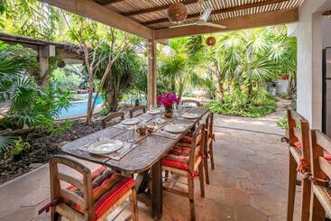 Villa Maria Bed And Breakfast