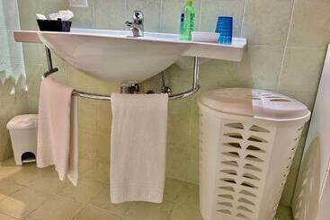 تختخواب و صبحانه Country House La Montagnola