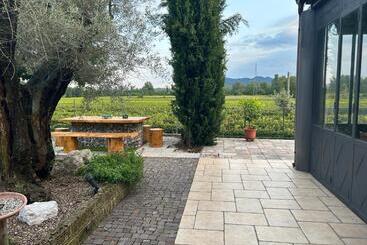 تختخواب و صبحانه Country House La Montagnola