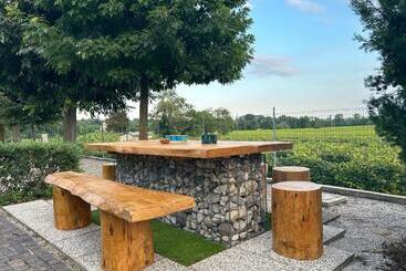 تختخواب و صبحانه Country House La Montagnola