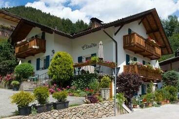 Bed and Breakfast Haus Claudia