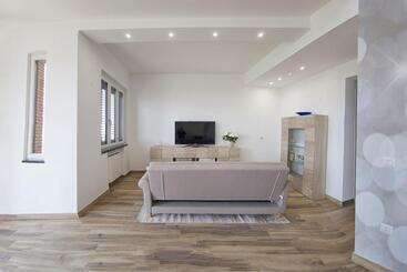 تختخواب و صبحانه Villa C Luxury Estate