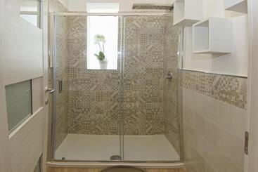 تختخواب و صبحانه Villa C Luxury Estate