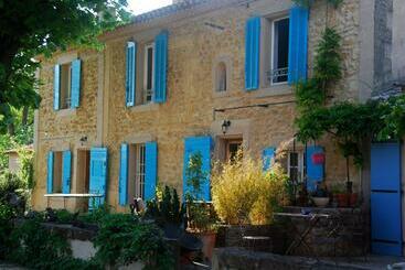 پانسیون Les Volets Bleus Provence