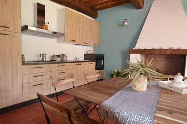 تختخواب و صبحانه La Casa Nell Aia