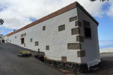 هتل Casa Rural Finca Las Dulces