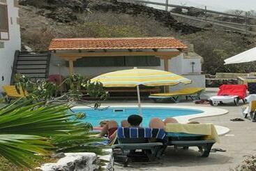 هتل Casa Rural Finca Las Dulces