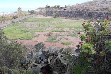 هتل Casa Rural Finca Las Dulces
