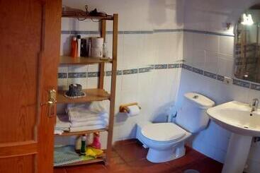 هتل Casa Rural Finca Las Dulces