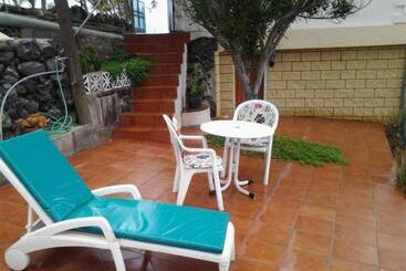 هتل Casa Rural Finca Las Dulces