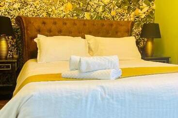 هتل The Red Farm Relais & Spa