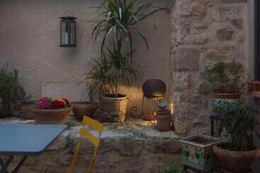 Lelive Bed And Breakfast