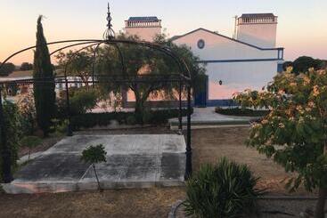 پانسیون Herdade Do Charito