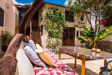 تختخواب و صبحانه Casa Inspirada