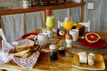 تختخواب و صبحانه Casa Inspirada