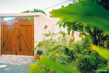 تختخواب و صبحانه Casa Inspirada