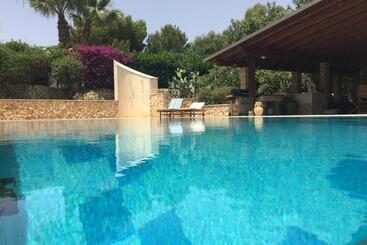 تختخواب و صبحانه Villa Giulia Sicilian Luxury Garden