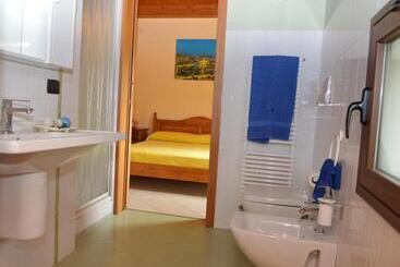 تختخواب و صبحانه Villa Giulia   Sicilian Luxury Garden