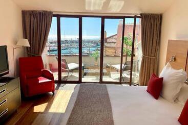پانسیون Cassis Loc   Chambre Meublée